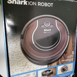 Shark ION Robot Dual-Action Robot Vacuum Cleaner with 1-Hour Plus of Cleaning Time, Smart Sensor Navigation and Remote Control (RV725)