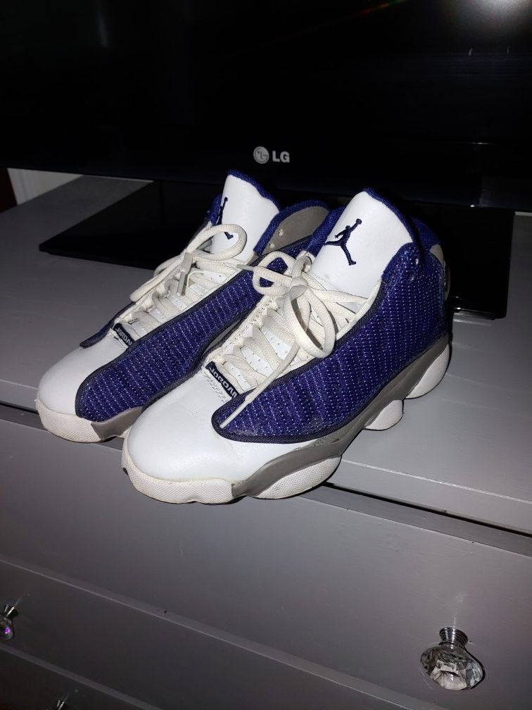 13s Jordans white navy & gray Size 4.5Y $30