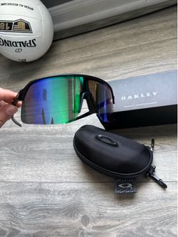Oakley men sunglasses
