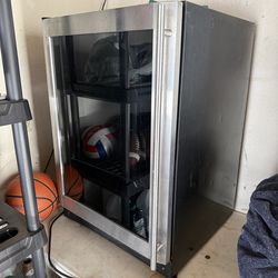 Mini fridge