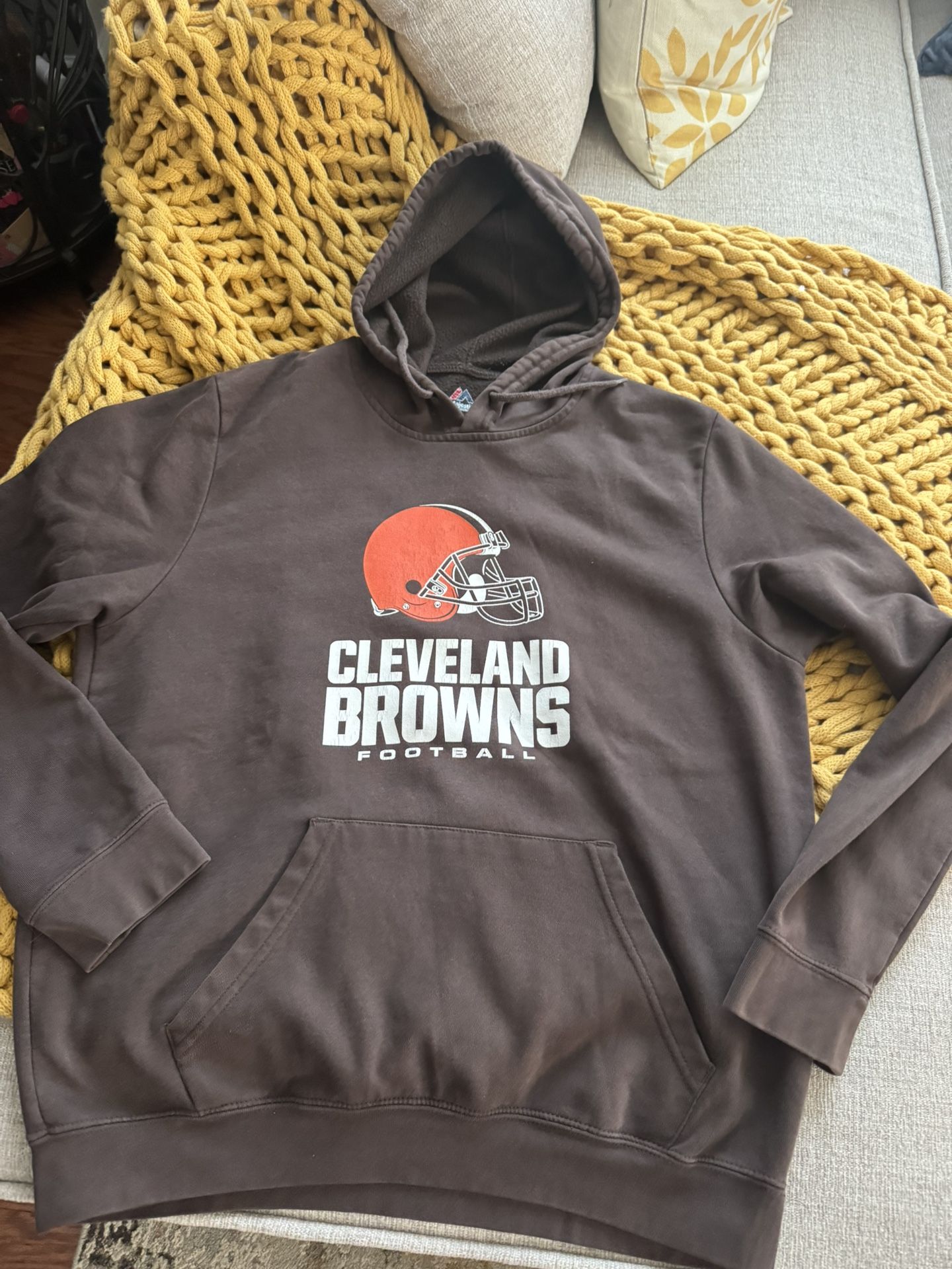 NFL Cleveland Browns Men’s Majestic Pullover Hoody, Size Large (Brown)