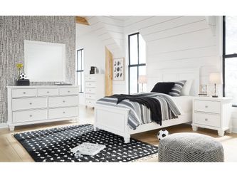 Fortman White Twin Panel 6-Piece Bedroom Set w/ 2 Nightstands (Online Special Price)