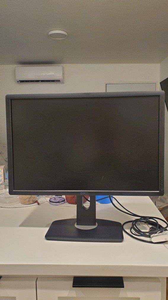 Dell Monitors (2 Monitors) Model U2412Mb