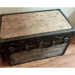 Vintage /antique 1900? Flat-top Steamer Trunk~ Original Lining!!!