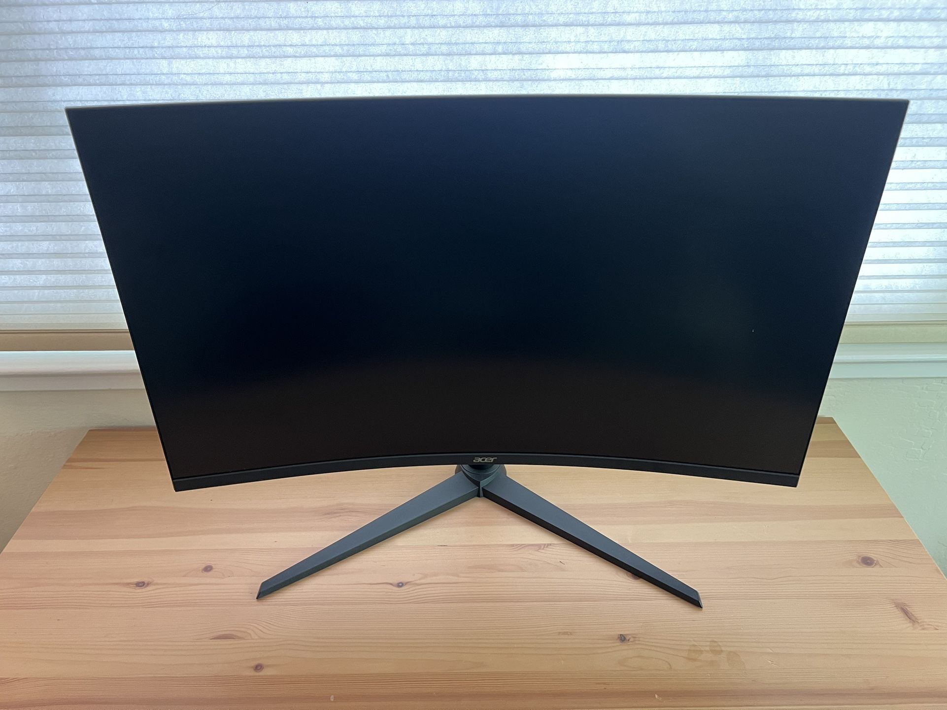 After 31.5” Curved monitor 2560x1440