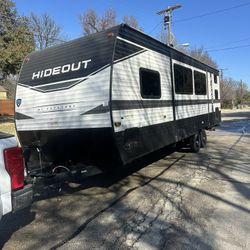 2023 Keystone Hideout 27ft 