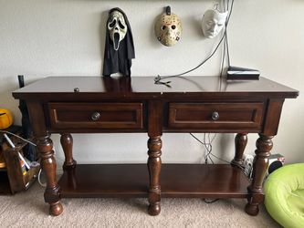 Entertainment Center/Table