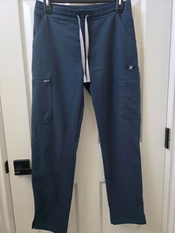 Figs scrub pants petite