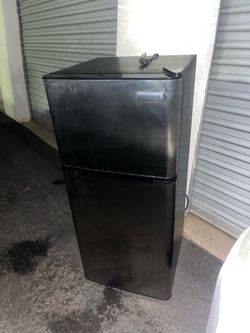 Office refrigerator