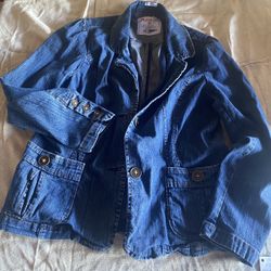 1029. Ladies Azure Blue Denim Blazer Small. $5.00