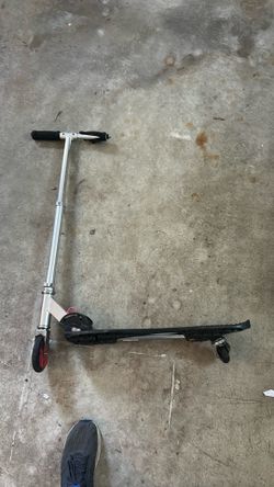 Razor swivel wheel