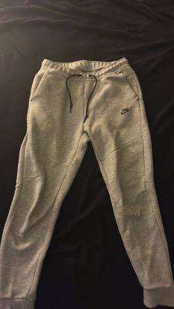full grey Nike tech outfit