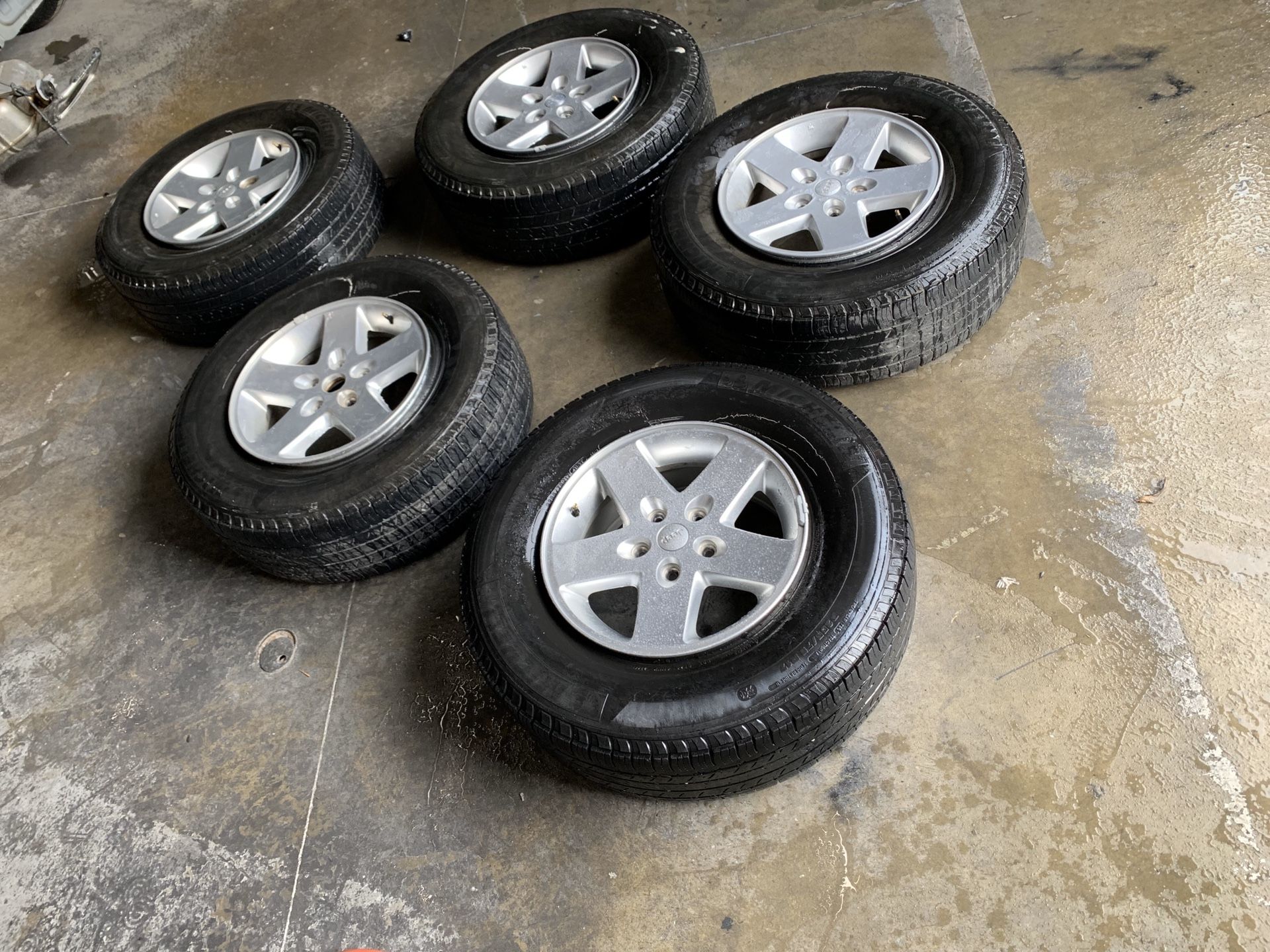 2017 Jeep Wrangler rubicon oem rims