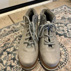 Cliff Hiking Boots 8 1/2 Women’s