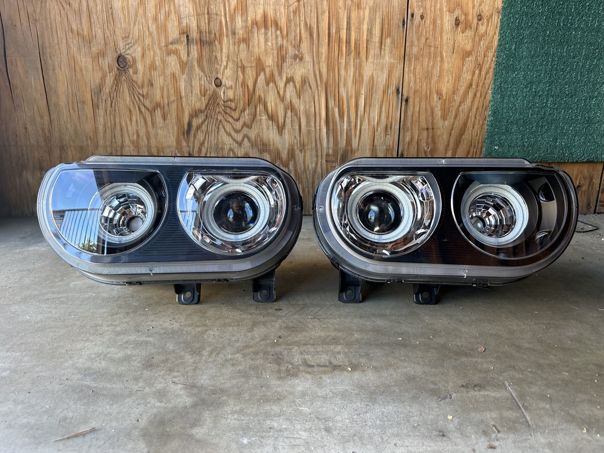 Headlights For Dodge Challenger