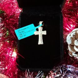 🎄 3 DAYS LEFT TO SHOP GUYS! 🎁 BRAND NEW, 14K GOLD, OVER ALL SOLID SS-925, CROSS PENDANT!!✝️