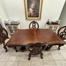 Dining Room Table 