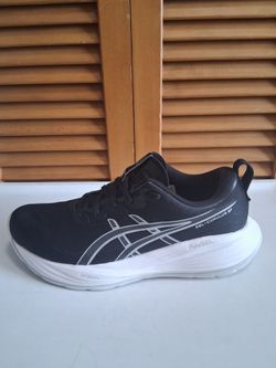 Asics Gel-Cumulus 27 Women's Running Shoe * Size: 9.5