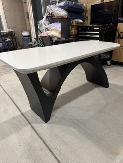 63 Inch Modern Dining Table , Desk . 2 inch Wooden piano lacquer Tabletop with Unique N-Shaped Metal Base