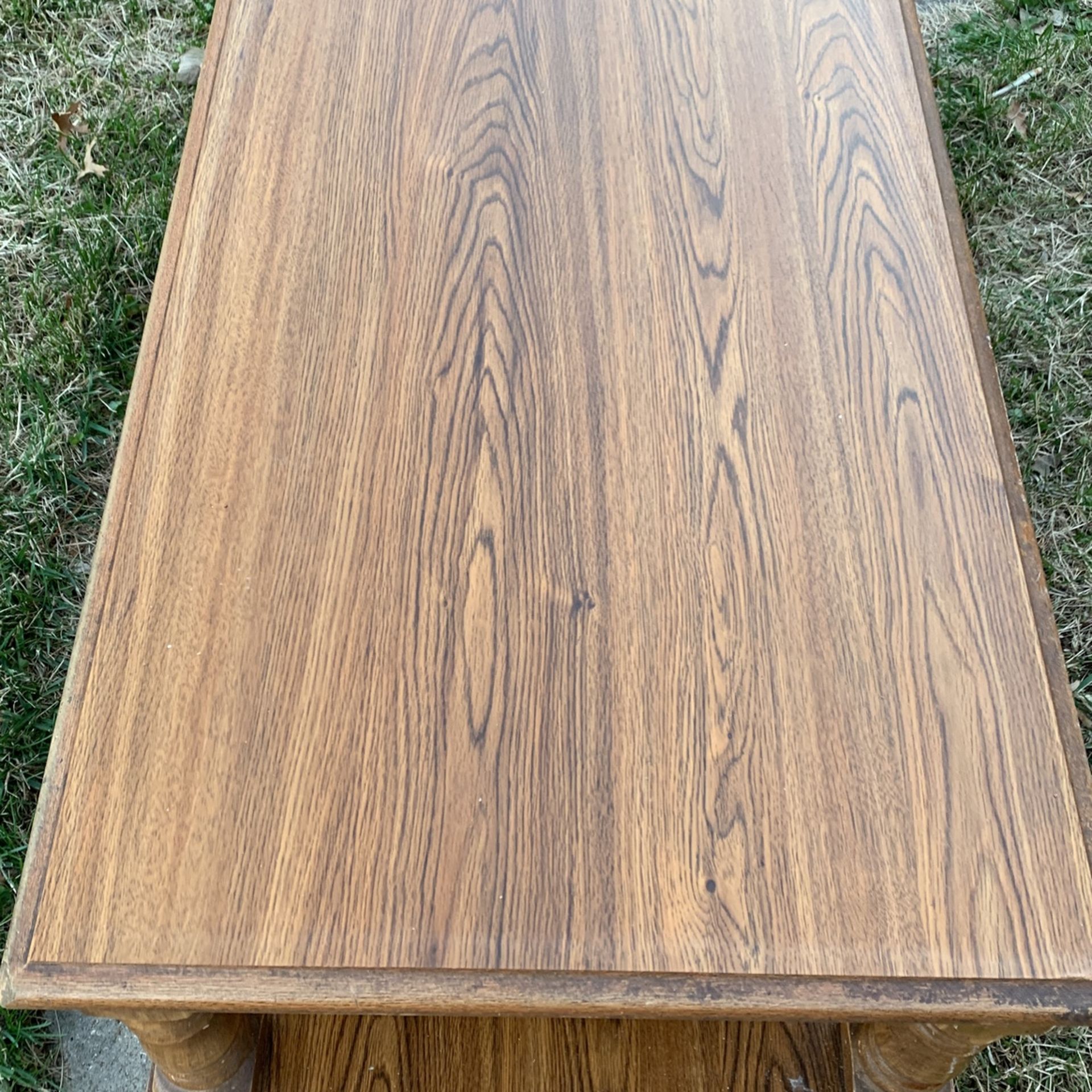Kafe Teybol Wery Good 50”x24”high 17” 40$
