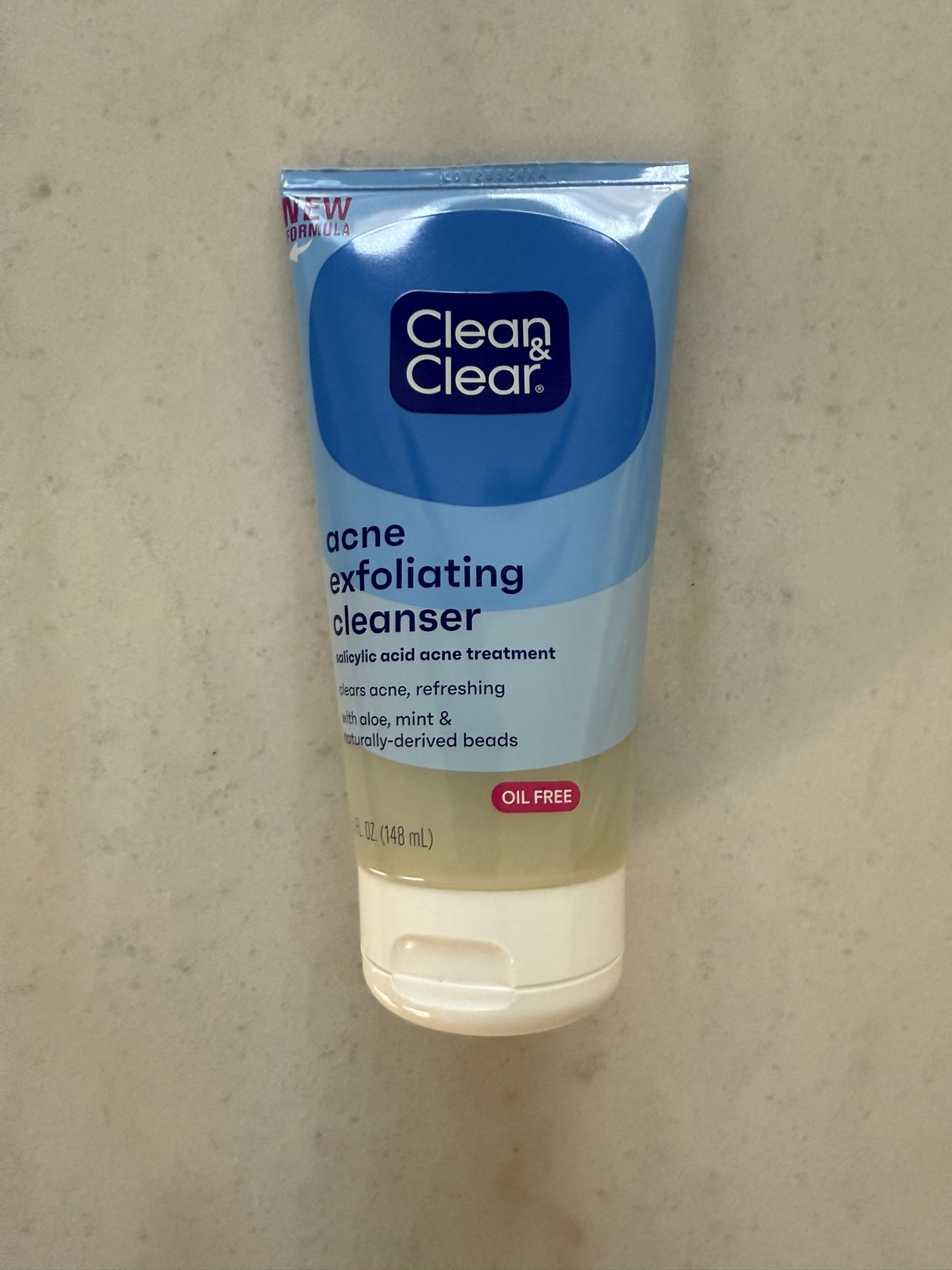 Clean & Clear Acne Exfoliating Cleanser