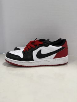 Air Jordan 1 Low “Black Toe” size 5.5 Y