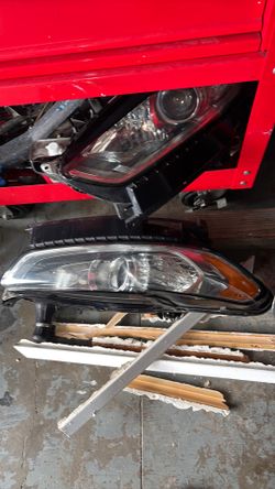 Head lights ford fusion