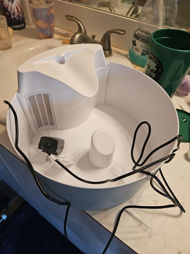 Cat Water Fountain