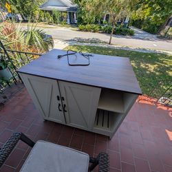 Kitty Litter Enclosure