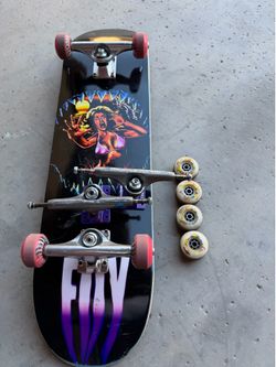8.38 DW Jamie Foy deck, thunder hollow lights, bones wheels and bearings