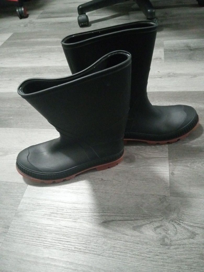 Rubber Rain boots Size 9