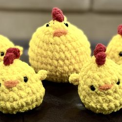 Chicken Fam Amigrumi 