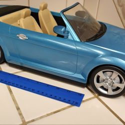 Mattel Barbie My Scene Club Birthday Blue Convertible car.2004  No seat belts.