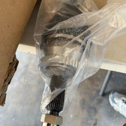 Hyundai Front Right Cv Axle Shaft. Azeri , Sonata.