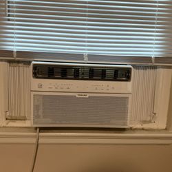 Window Air Conditioner With Remote Control 8,000 BTU