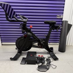 FREE DELIVERY 2022 PELOTON PLUS 