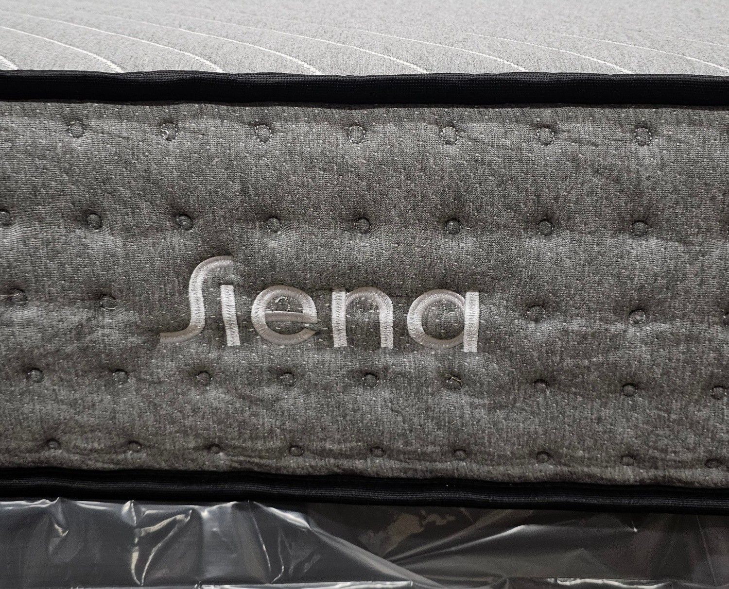 LIKE NEW! Siena Premier Hybrid King Mattress - Delivery Available