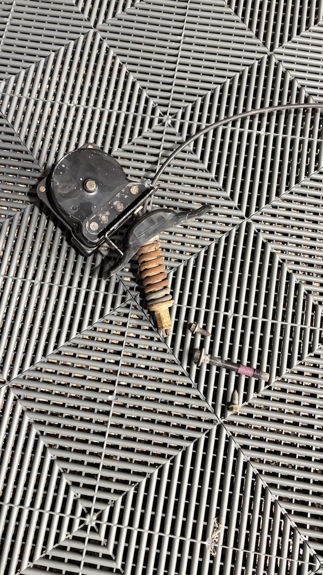 Raptor spare tire hoist