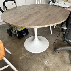 Breakfast Table - Good Condition