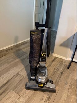 Vintage Kirby Vacuum System (1999–2002) – Complete with Attachments & Shampoo Kit
