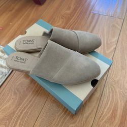 TOMS JADE SLIP ON FLAT
