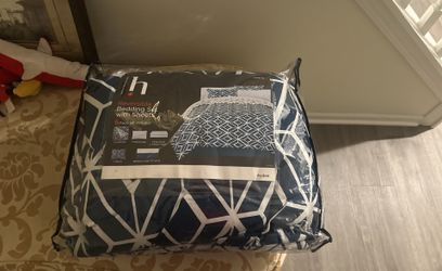 Twin XL comforter 