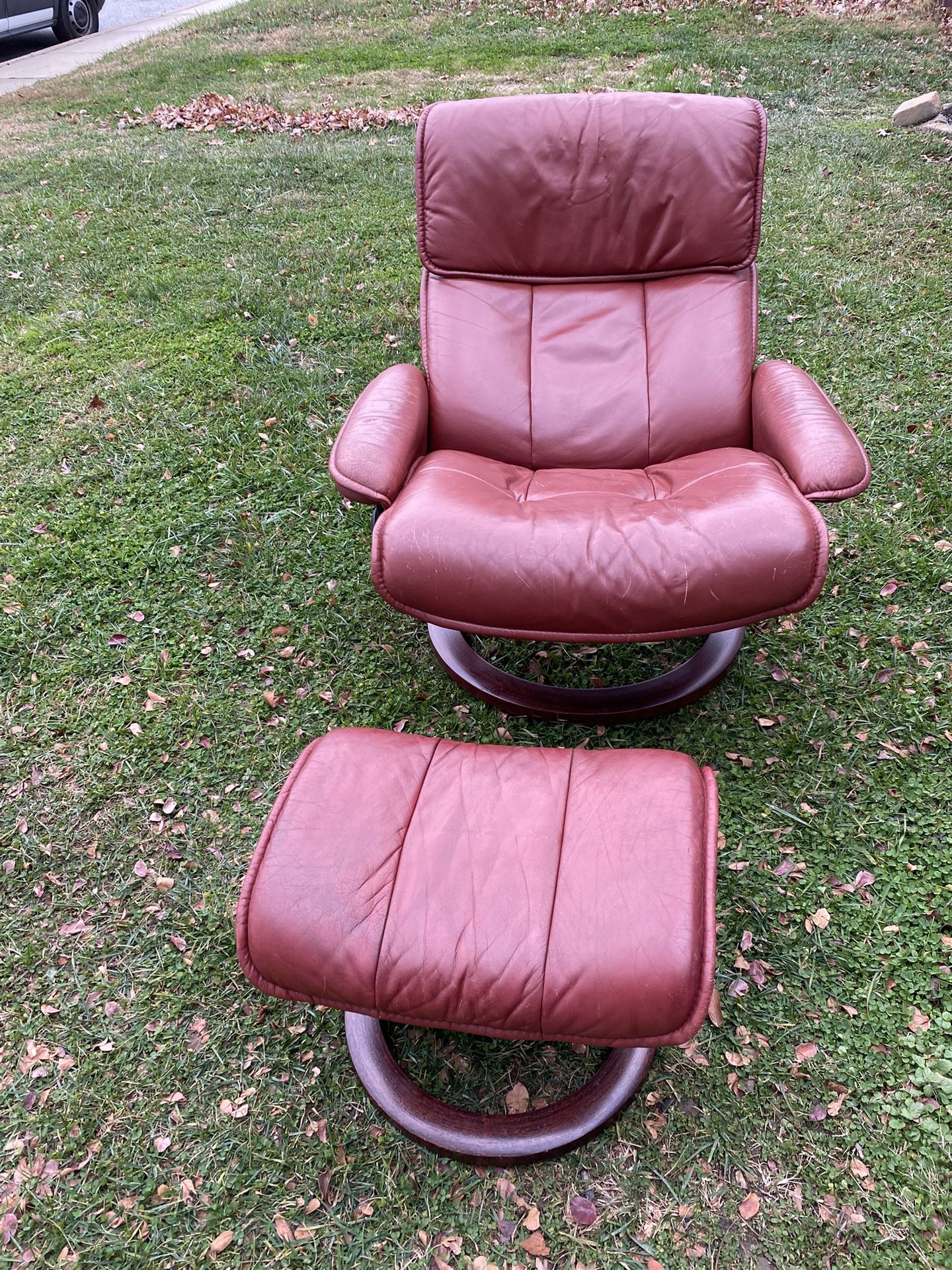 Ekornes Stressless Leather Recliner Chair & Ottoman Norway Furniture