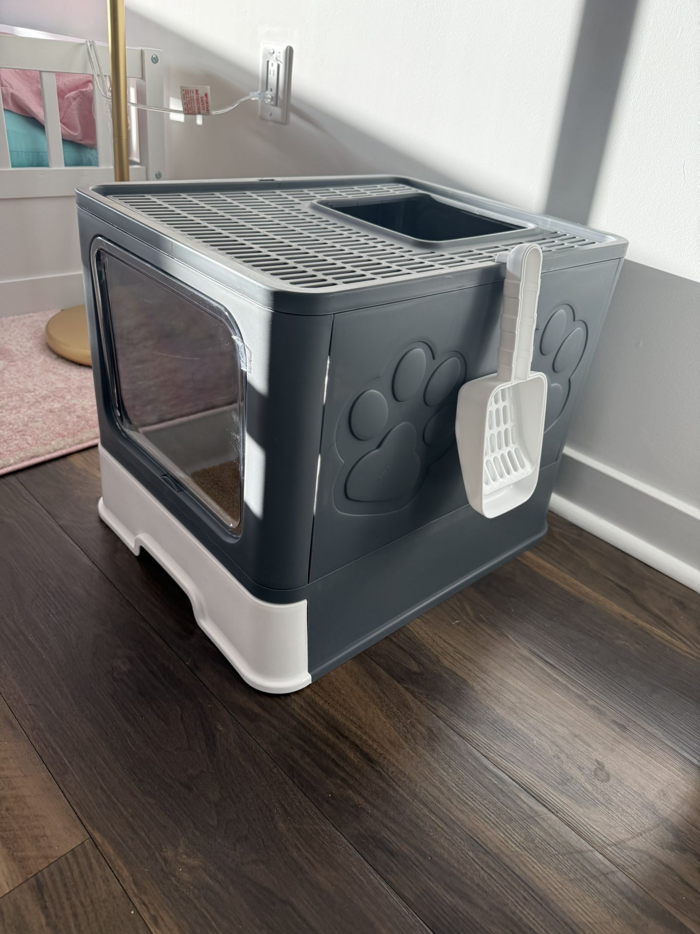 NEW Enclosed Liter Box
