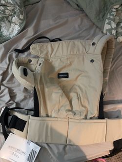 MomCozy Baby Carrier