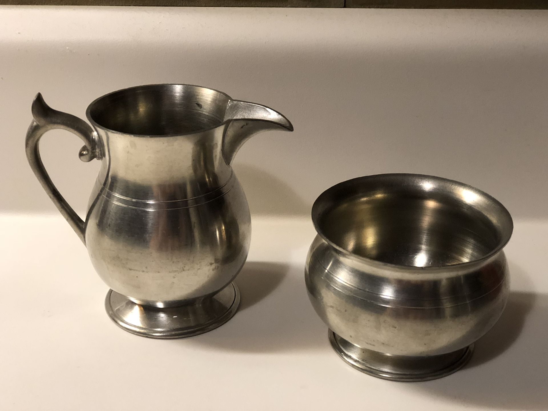Woodbury Pewter Open Sugar Bowl & Creamer