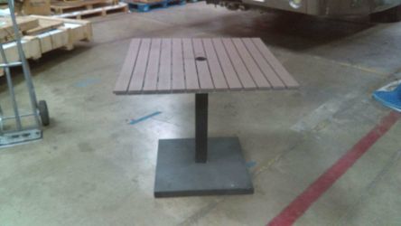 Small padio table. 3x3ft
