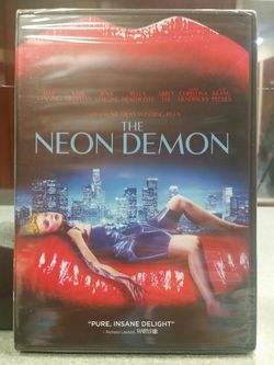 The Neon Demon DVD Movie Horror Elle Fanning Brand New