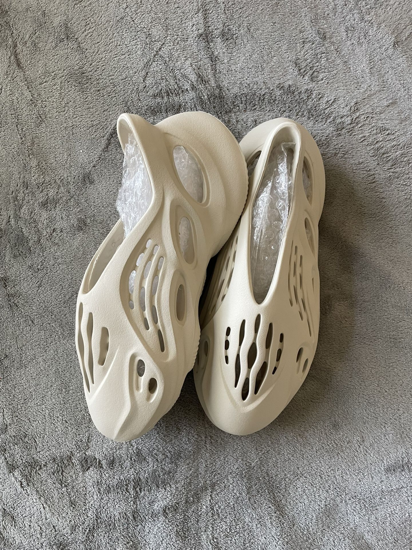 Adidas Yeezy  Foam Runner 