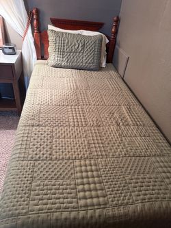 Twin mattress